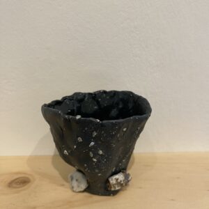 Petite tasse à thé en porcelaine noire